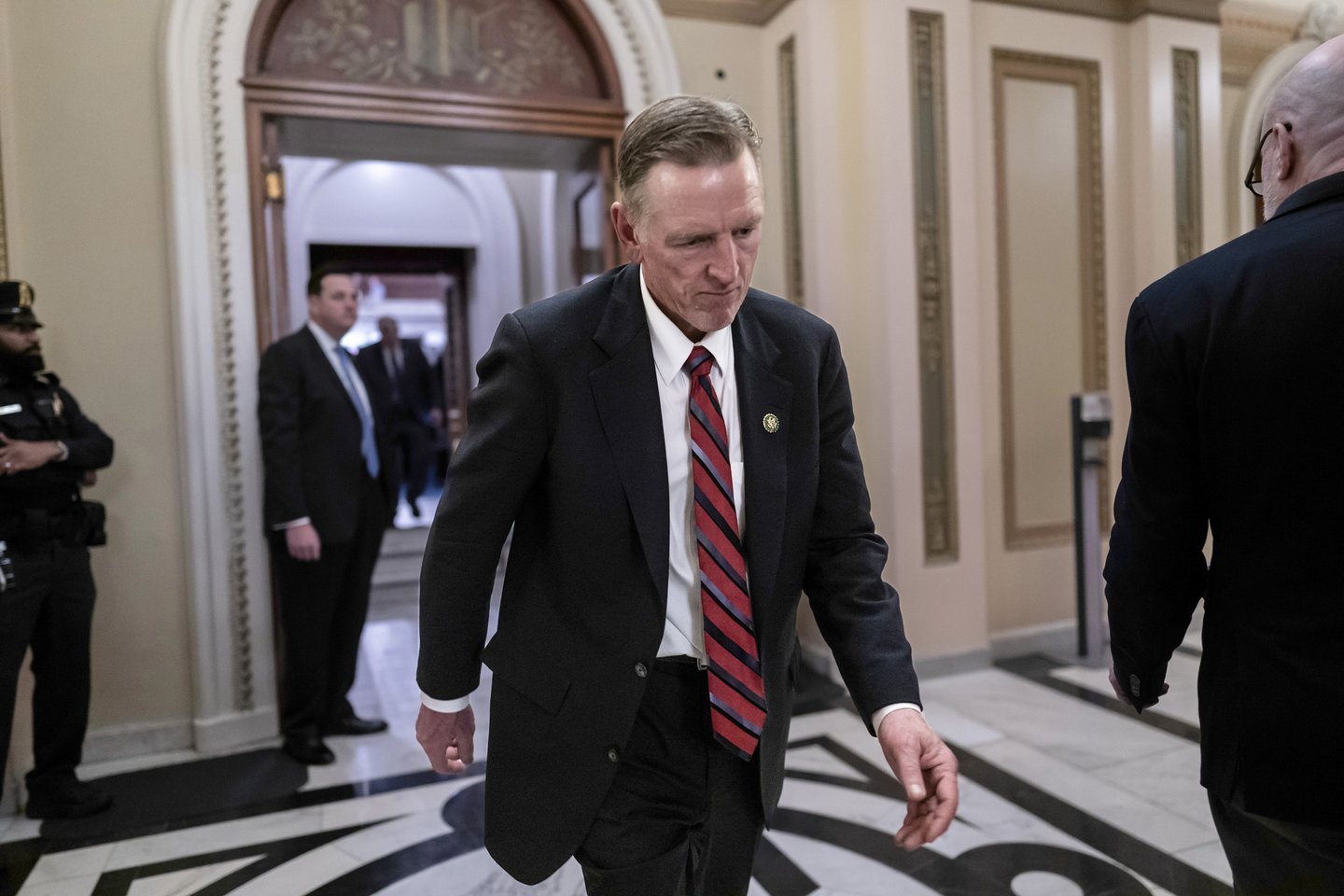 ​JAV Atstovų Rūmai ketvirtadienį paniro į dar gilesnę krizę, nes respublikonų favoritui Kevinui McCarthy vėl nepavyko užsitikrinti pirmininko posto.<br>AP/Scanpix nuotr.