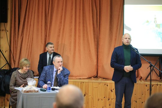 Aplinkos ministras Simonas Gentvilas Vištytyje kalbėjosi apie Suvalkijos (Sūduvos) nacionalinio parko steigimą.<br>A.Beniulio nuotr.
