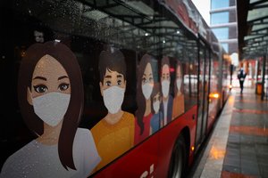 Vokietijoje bus panaikintas reikalavimas dėvėti kaukes keliaujant tarpmiestiniu transportu