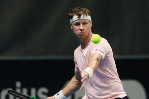 Pirmuoju skirstytas 32 metų R. Berankis nusileido 18-mečiui prancūzui ir nežais „Challenger“ turnyro finale