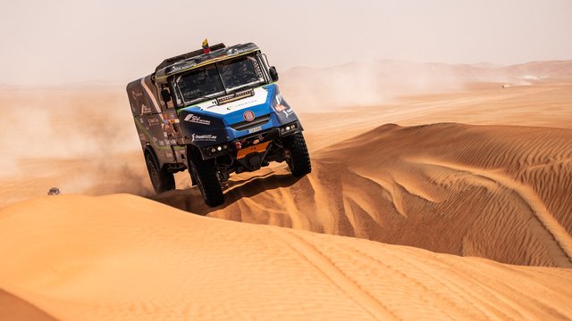 Tryliktas Dakaro greičio ruožas „Constra Racing“ kėlė iššūkių: važiavo su visiškai nebeveikiančiu cilindru