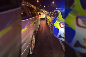 Jungtinėje Karalystėje sulaikytas bėglys iš Lietuvos: prireikė septynių pareigūnų ekipažų ir būrio ginkluotų policininkų