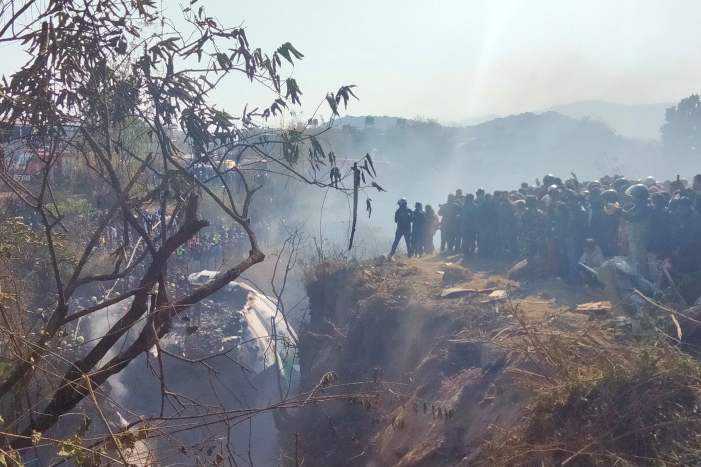 Nepale sekmadienį sudužo lėktuvas su 72 žmonėmis, pranešė oro bendrovė „Yeti Airlines“ ir vietos pareigūnas.<br>Reuters/Scanpix nuotr.