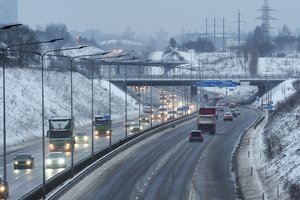 Perspėja vairuotojus Lietuvoje dėl įrengtos sistemos naujuose automobiliuose: ji gali klaidinti