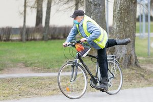 Siūlo nutraukti kalbas apie pensinio amžiaus ilginimą Lietuvoje: tai neturi nieko bendro su realybe