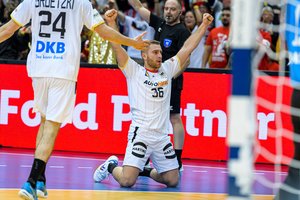 Pasaulio rankinio pirmenybėse – triuškinimų lavina