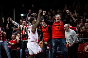 „Rytas“ pralaužė duris į „Top 16“ etapą, nors M. Fosteris ir pramiegojo rungtynių pradžią