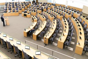 Opozicija Seimo posėdžiuose norėtų grįžti prie ikipandeminės balsavimo tvarkos