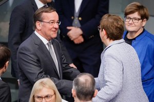 Naujasis Vokietijos gynybos ministras B. Pistoriusas pradėjo eiti pareigas