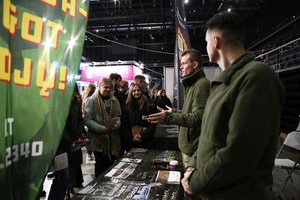 Aukštujų mokyklų mugės atidaryme – J. Šiugždinienės raginimas moksleiviams: „Nestresuokite“