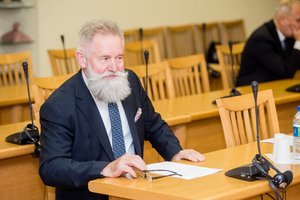 A. Sysas: kaupimas pensijų fonduose turi būti savarankiškas