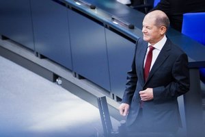 Vokiečių žurnalistas paaiškino O. Scholzo išsisukinėjimą dėl paramos Ukrainai: ryškėja dvi priežastys