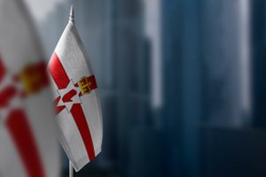 Londonas: jei politinė aklavietė tęsis, Šiaurės Airijoje galimi nauji rinkimai