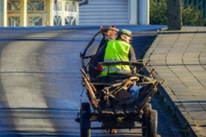 Vairavimo patarimai prieš pusšimtį metų: vengti senolių, neblaivių prie vairo ir ekstrasenso sugebėjimai