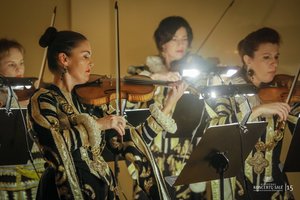 „Dėlionė orkestrui VI“ – intriguojanti kelionė po slaptus Klaipėdos koncertų salės koridorius