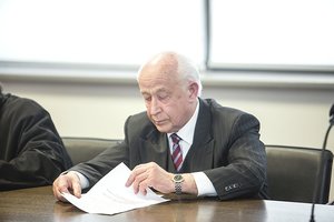 Milijonus skolingas profesorius įvaldė penėjimo pažadais meną: patikėjo net patyrę verslininkai