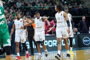 Eurolygos čempionai „Anadolu Efes“ namie neatsilaikė prieš autsaiderį „Bayern“