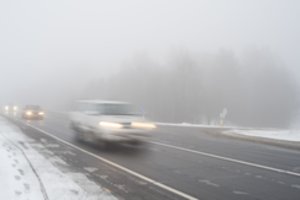 Vairuotojai, atsargiai: eismo sąlygas sunkins plikledis