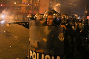 ES ragina imtis „skubių veiksmų“ nutraukti smurtą Peru