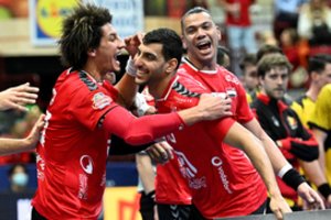 Pasaulio rankinio pirmenybių ketvirtfinalyje liko dvi laisvos vietos