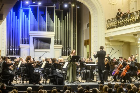 Koncertas „Orkestro kelionė į Italiją. LNSO, Modestas Pitrėnas, Aistė Benkauskaitė, Onutė Švabauskaitė, Edmundas Kulikauskas“.<br>D.Matvejevo nuotr.