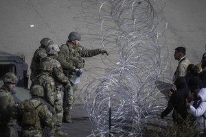 JAV pajėgos per reidą Sirijoje sučiupo 3 IS narius