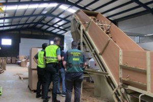 Ispanijoje pabėgėliai iš Ukrainos buvo išnaudojami nelegaliuose tabako fabrikuose
