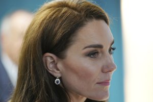 Catherine Middleton sulaukė didžiulio internautų dėmesio: viešumoje pasirodė be sužadėtuvių žiedo