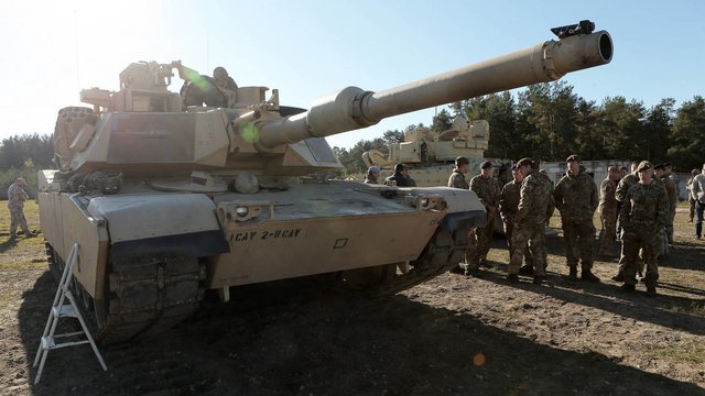 Delsimas dėl tankų Ukrainai – meškos paslauga sau: Europos dėl to gali laukti labai tamsūs laikai