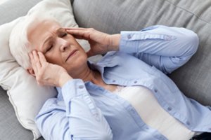 Galvos skausmas, pykinimas ir odos bėrimai – pavojingos bakterinės infekcijos ženklai