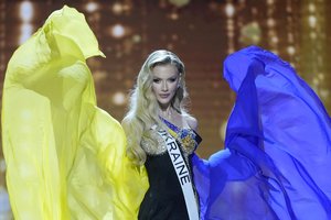 Ukrainai „Mis Visata“ grožio konkurse atstovavusi V. Apanasenko ryžosi kilniam gestui