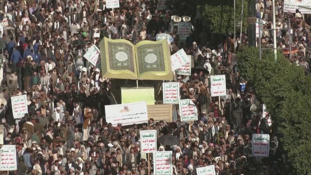 Į sudeginą Koraną žmonės Artimuosiuose Rytuose sureagavo itin karštai: musulmonai surengė protestą