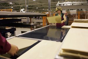 „Vilniaus baldai“ dalį darbuotojų išleidžia į prastovas