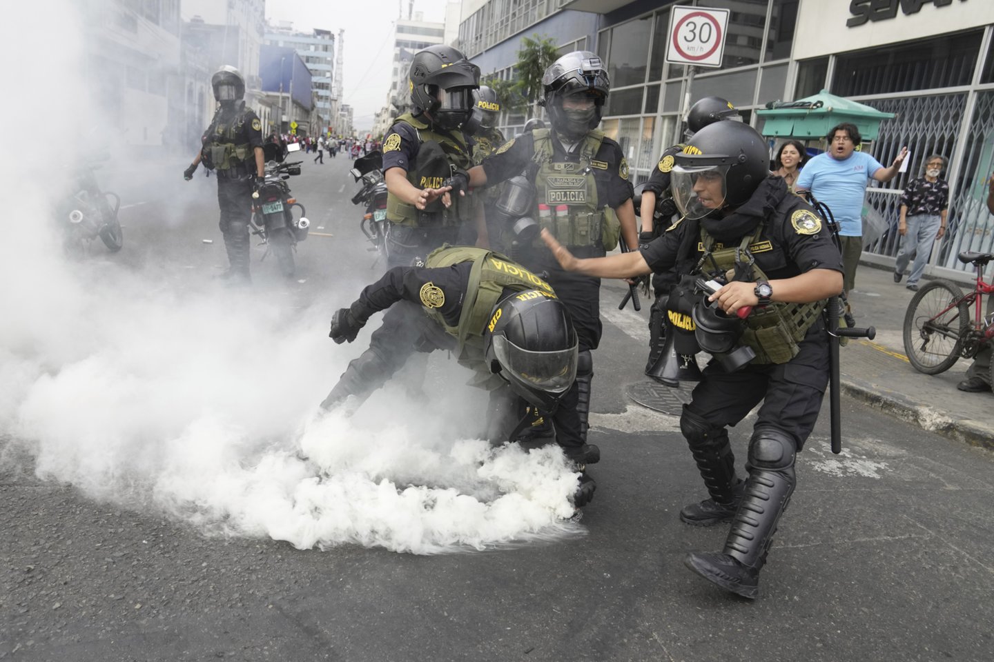 Protestai Peru.<br>AP/Scanpix nuotr.