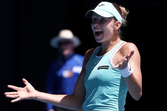 Apie karjeros pabaigą galvojusi lenkė M. Linette žais „Australian Open“ pusfinalyje ir kausis su apie finalą svajojančią A. Sabalenka