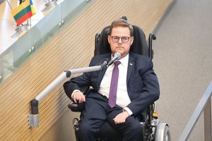 Seimo socialdemokratai skundžia parlamentarą J. Džiugelį etikos sargams