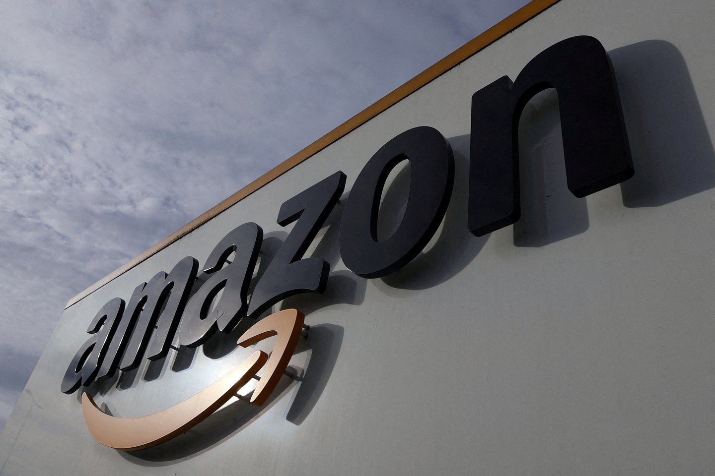 Jungtinėje Karalystėje (JK) pirmą kartą streikuoja „Amazon“ darbuotojai.<br>Reuters/Scanpix nuotr.