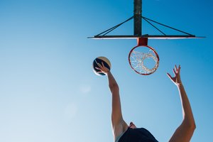 Didžiausia valstybės stipendijų pyrago dalį atsiriekia krepšininkai