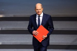 O. Scholzas: neleidžiame karui Ukrainoje peraugti į Rusijos ir NATO karą