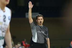 Vienas geriausių Lietuvos krepšinio teisėjų T. Jasevičius baigia karjerą