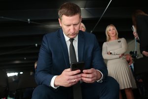 S. Kairys apie siūlymą leisti rašyti moterų pavardes su galūne -a: nesinori, kad visuomenė matytų tik juodą arba baltą