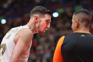 Netikėtas smūgis Eurolygoje sėkmingai žygiavusiai „Fenerbahce“: ASVEL lyderis N. de Colo pamokė turkus