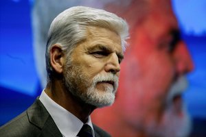 Buvęs desantininkas – favoritas laimėti Čekijos prezidento rinkimus