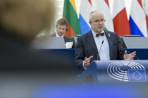 Buvęs krašto apsaugos ministras J. Olekas prisiminė lemtingą Vokietijos skambutį dėl bataliono Lietuvoje