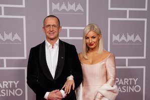 Į „M.A.M.A. 2022“ apdovanojimus Neringa Zeleniūtė atvyko pakeitusi savo įvaizdį: tapo ilgaplauke blondine