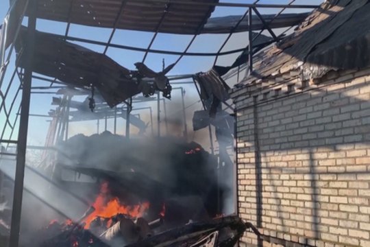 Aviacijos ir raketinių smūgių pavojus Ukrainoje išlieka: per praėjusią parą Rusija smogė 10 kartų