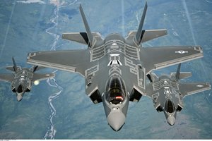 JAV generolas nerimą keliančioje žinutėje prognozuoja artimą karo su Kinija pradžią