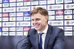 Prie Lietuvos futbolo rinktinės trenerio vairo sugrįžęs E. Jankauskas: „Sieksime daugiau pozityvumo Lietuvos futbole“