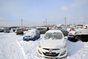 Degalų kainoms nemažėjant patarė, kokį automobilį dabar rinktis vairuotojams – benzininį ar dyzelinį