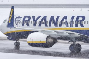 „Ryanair“ žingsnis mažinti reisų skaičių iš Vilniaus nenustebino – tai įprasta įmonės spaudimo taktika
